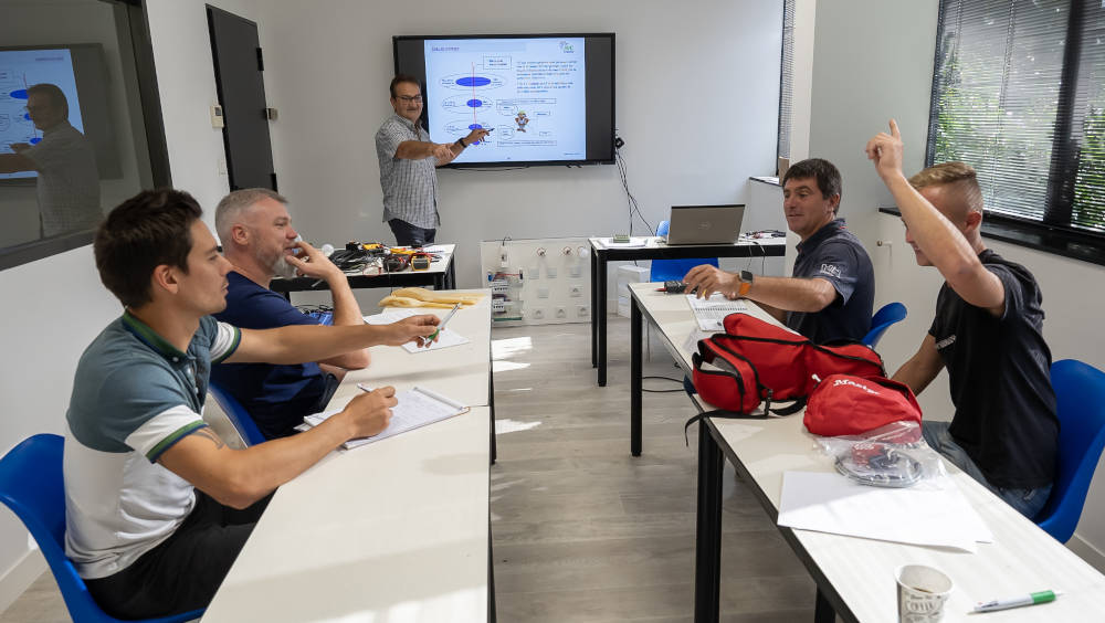 AMC Formation - Formation Initiation a l'électricité